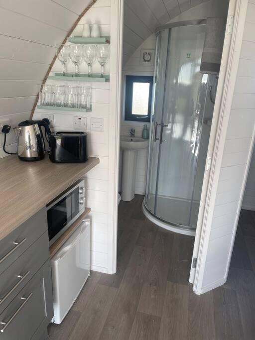 Gaoth Na Mara Pod Apartman Doolin Kültér fotó